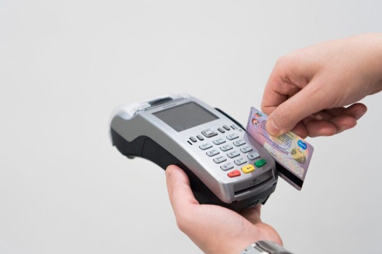 Peut-on obtenir un crédit auto avec un faible revenu ?